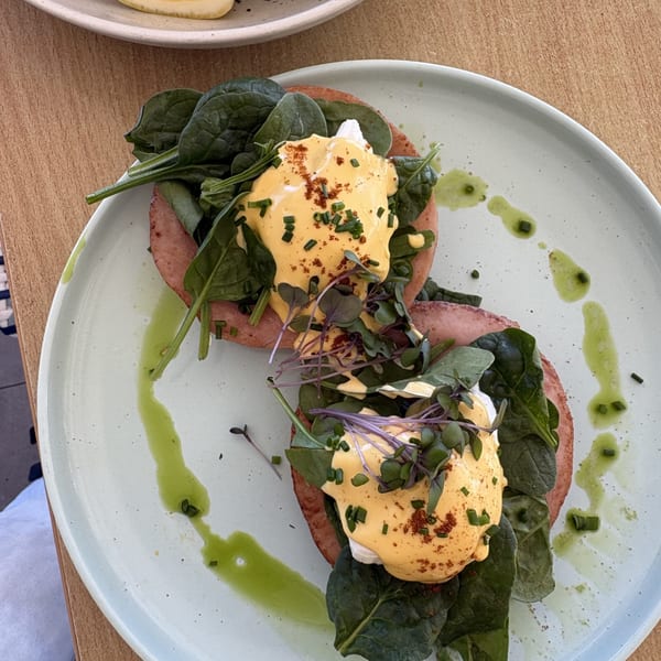 Eggs Benedict with spinach